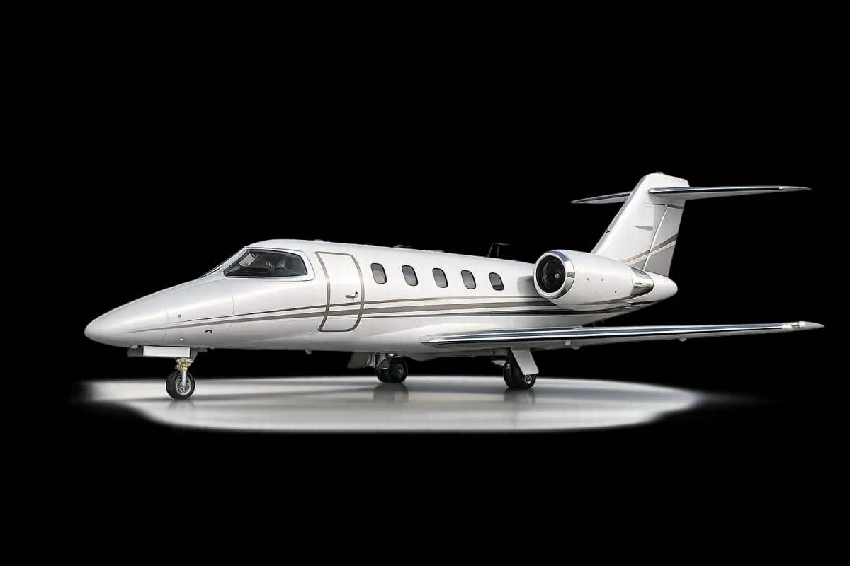 Learjet 31 — Private Jet Royalty